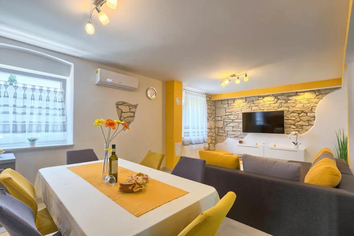 Apartment Viola ,2019 Medulin Exterior photo